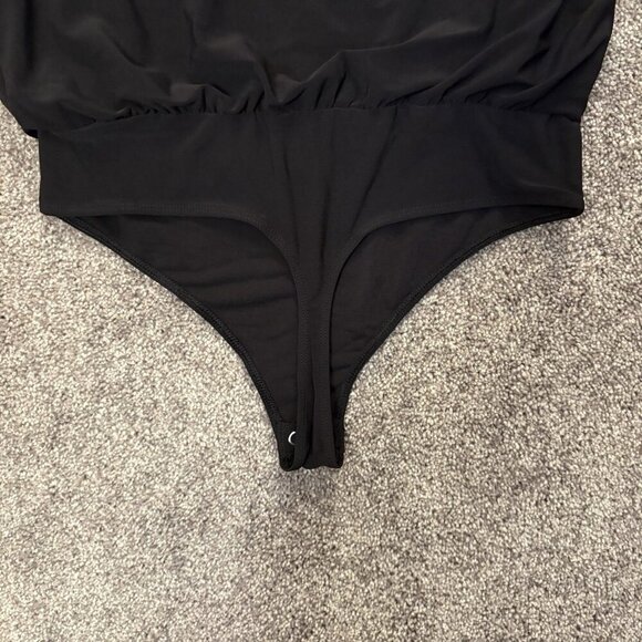 Express Women's Crew Neck Puff Sleeve Bodysuit Size S Black Short Sleeves NWT$58 - Picture 10 of 16